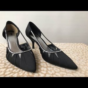Mossimo Black heels
